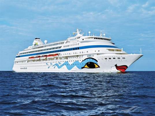 aida vita cruise ship passengers enjoying Dubai Shore Excursions for AIDA Cruises – AIDAVita